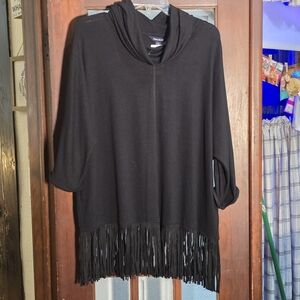 Terre Bleue Women's Black Long-sleeved Sweater Large 3/4 Sleeve Tassles Hem NWT